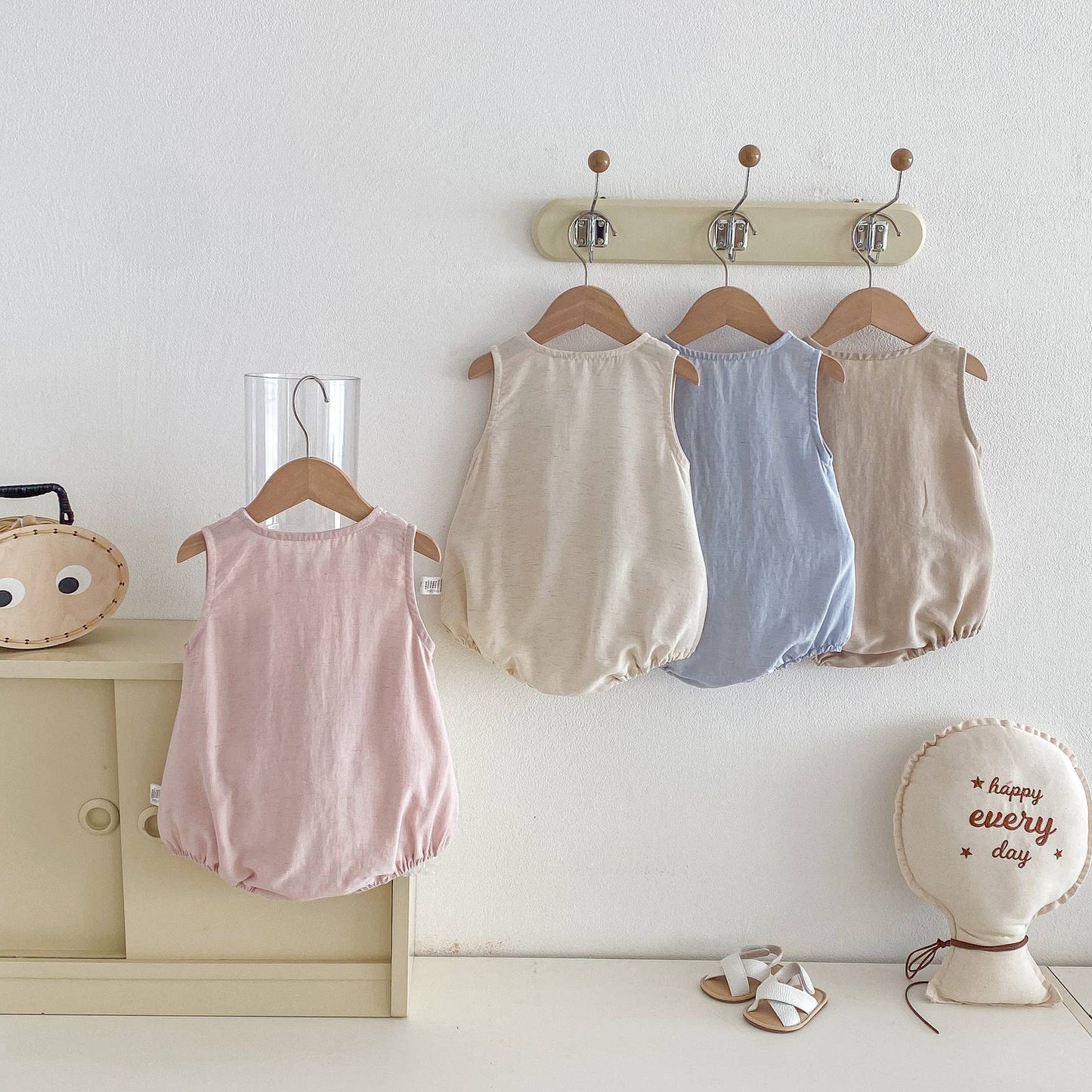 Sleeveless Infant Romper Bear Embroidery Cream